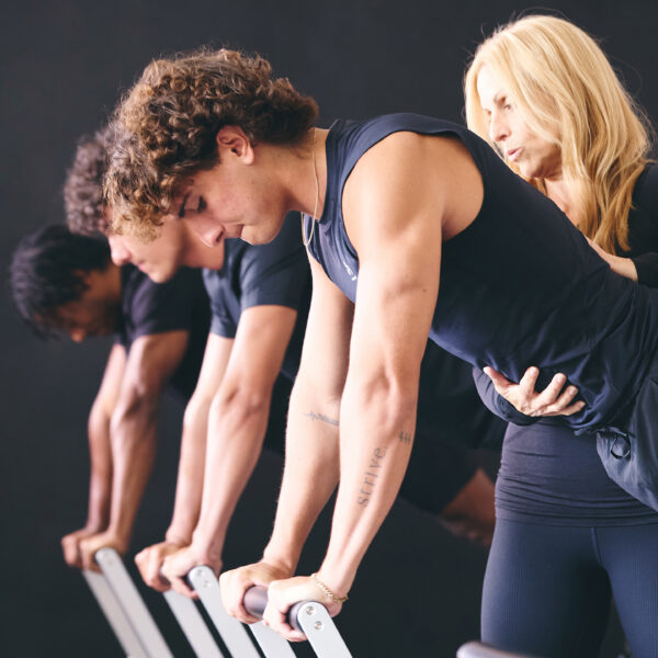 Cours de Pilates d’introduction au studio de Chomedey